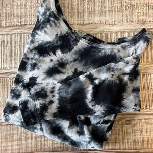 Marc Jacobs Women's Athletic top